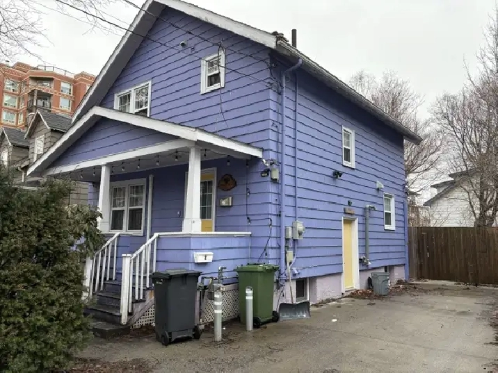 26-034 Lovely South End apartment, utilities included!