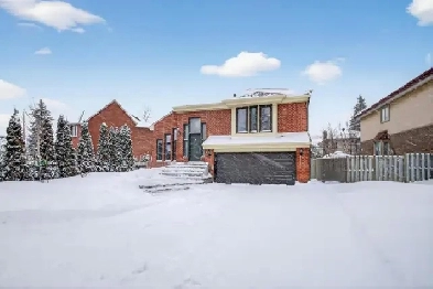 LUXURY 6-BED DDO HOME | Fully Renovated | Near REM