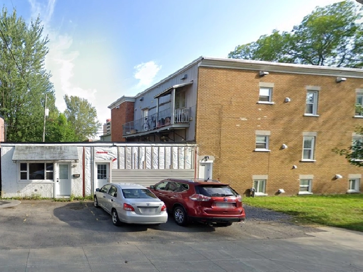 Beau grand 4 1/2, Limoilou rez de chaussé, WIFI LIBRE