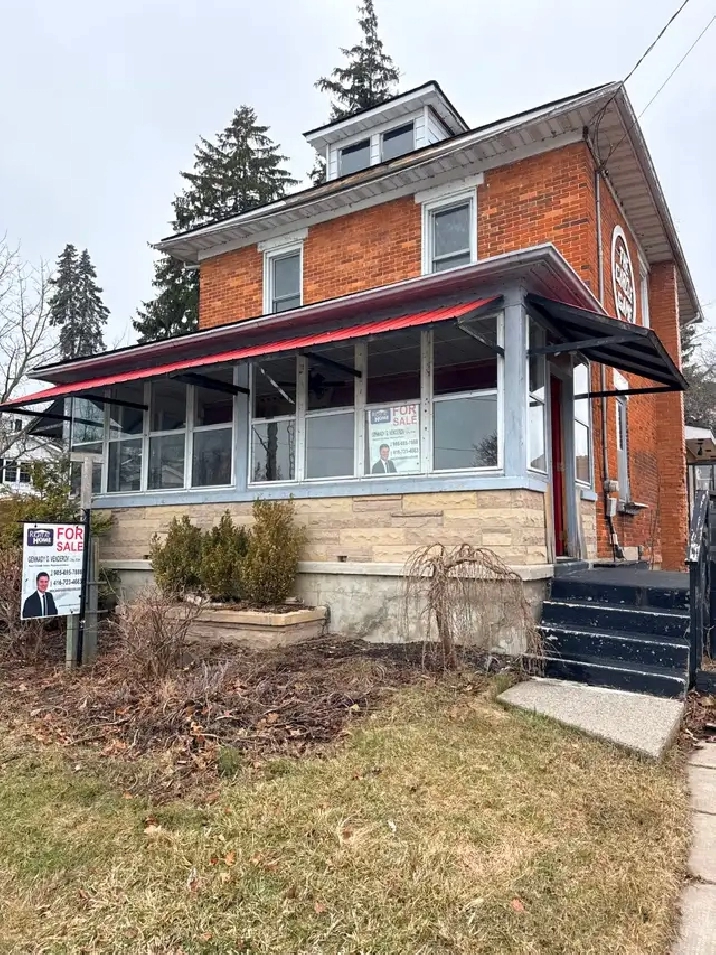 House for sale in downtown core in Port Dover.