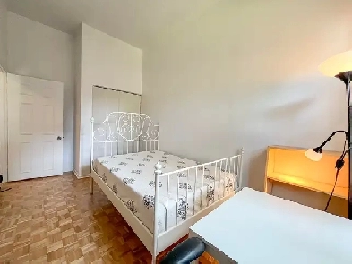 Room for rent (available May 1)