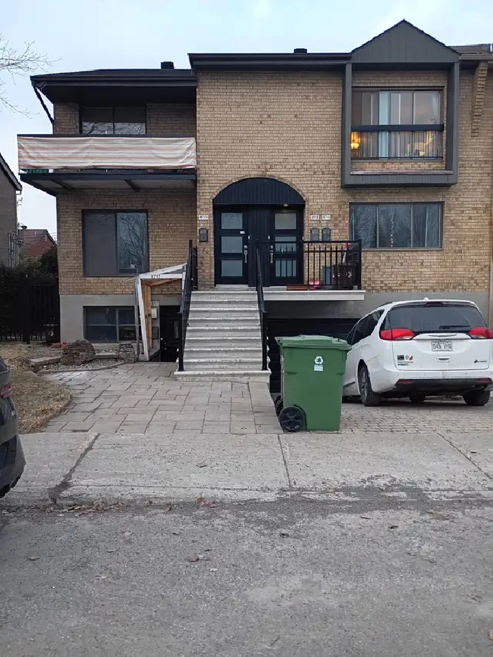 Ahuntsic A Louer Grand 31/2 Domaine St Sulpice