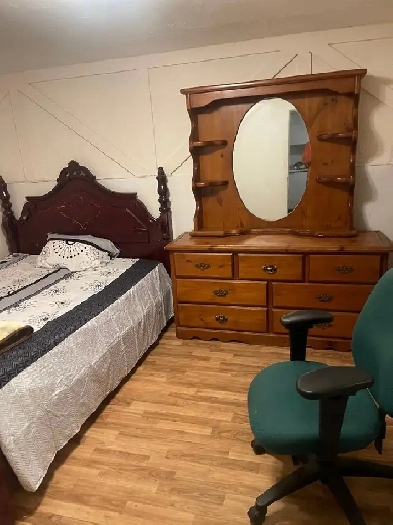 Private room fully furnished (BASEMENT GIRL ONLY) Malton $600