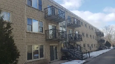 Woodstock - 1 bedroom - Great location! Avail. now