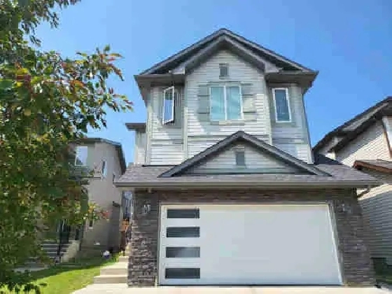 Spacious 4 Bedroom Home in NW Calgary – Full Basement – $2900