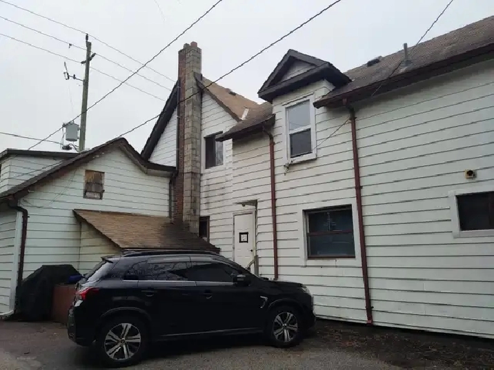 One bedroom apartment 16th / Markham ALL INCLUSIVE