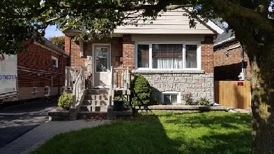 UPPER - 2 BEDROOM $2500  UTILS KINGSTON/VICTORIA PARK
