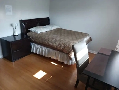 A private day room with its own bathroom