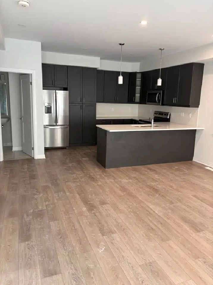 3 BR, 2.5 Bath- Townhouse- 51 Sparrow Ave, Cambridge