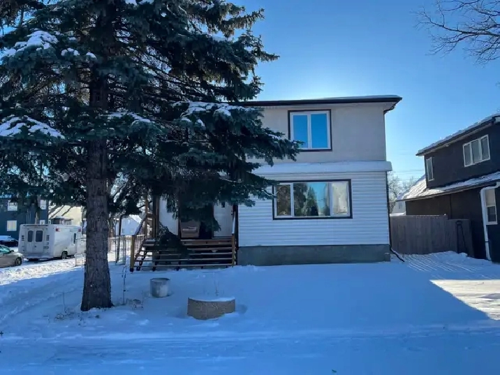 3-Bedroom Upper Unit in Duplex – Grant Park Area 