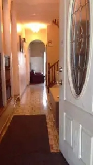 5 min Walk to Whitehorn Ctrain/ Near Sunridge Mall & Airport