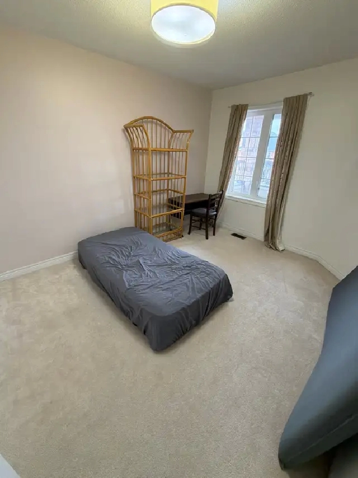 private room for a girl in brampton