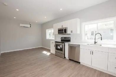 54 Trelawn Parkway, Welland - 1 Bedroom Detached Apartment