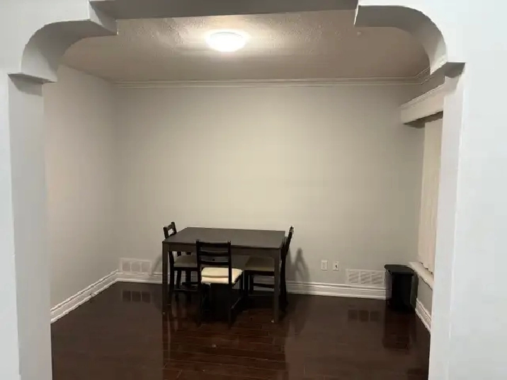 3 Bedrooms Main floor And Warden/Lawrence