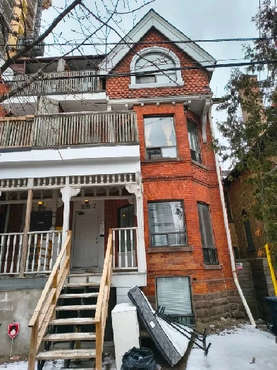 1 BEDROOM AT 297 SHERBOURNE STREET