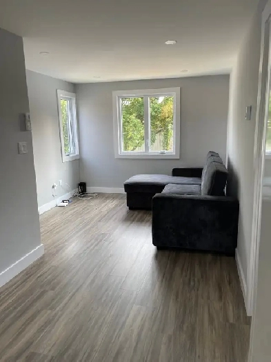 Modern 1BR Waterfront Suite on Niagara Blvd - Parking and Water