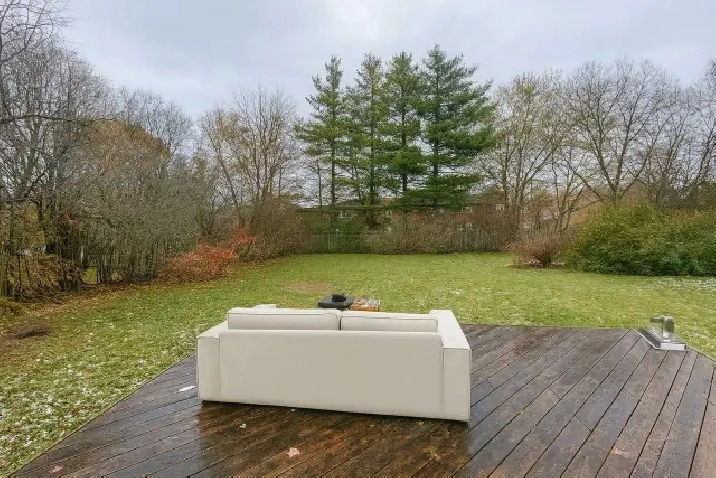 Room for rent | 15 min walk to western