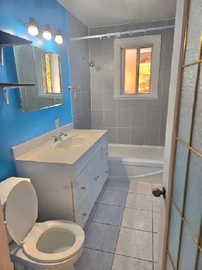 4 1/2  Parking Hydro