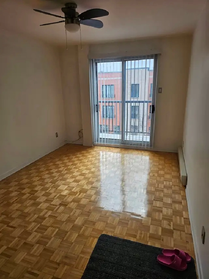 VILLERAY, 4 1/2, Non Chauffé, Troisième Étage, LIBRE