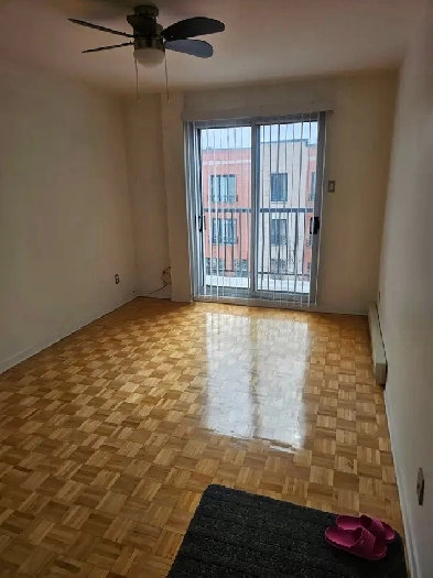 VILLERAY, 4 1/2, Non Chauffé, Troisième Étage, LIBRE