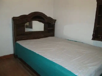 FURNISHED ROOM NEAR KENNEDY SUBWAY STATION $700