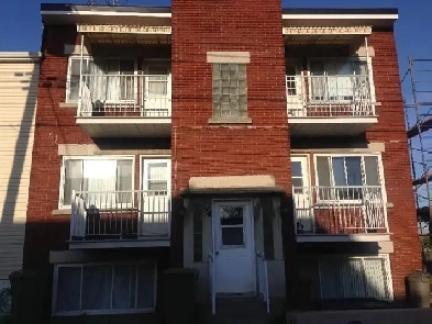 Lachine 3 ½ Disponible a partir du 1 mai, 2 balcons, cour