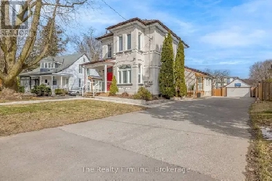 For Sale : 751 Rathbourne Avenue Woodstock Ontario