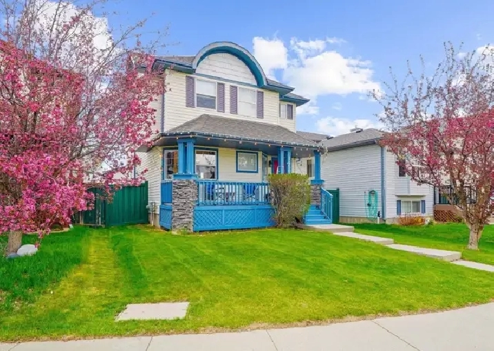 Fully Furnished/Unfurnished 5 Bedroom, 3.5 Bath House hot tub