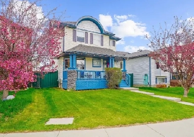 Fully Furnished/Unfurnished 5 Bedroom, 3.5 Bath House hot tub