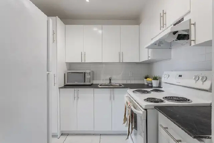 4 1/2,a louer, for rent, St Laurent, Saint Laurent, metro