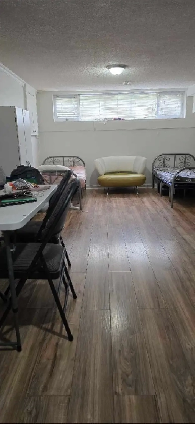 Shared basement room available for rent in Scarborough asap