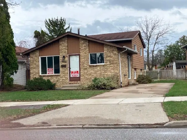 RENT  TO  OWN  HOME  -   WINDSOR