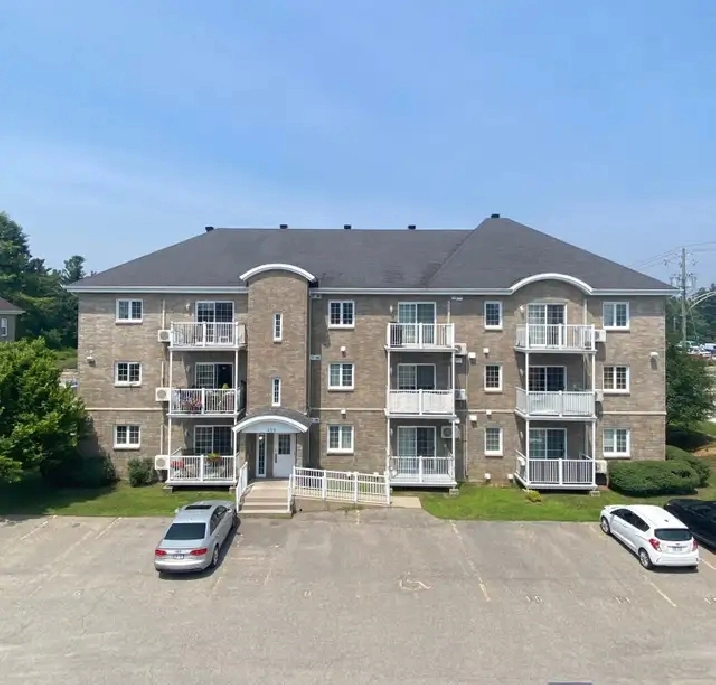 BLAINVILLE 3 1/2 À LOUER