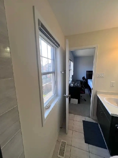 private room for rent ( mount Pleasant GO)