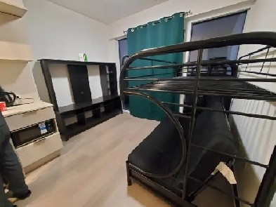 Furnished LUXURY Room in NEW condo M city, gym near Square One s