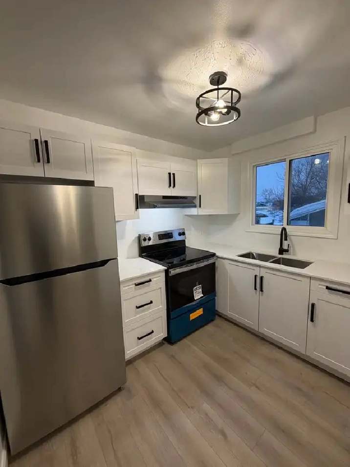 Updated Home in Family Friendly Neighbourhood for Rent