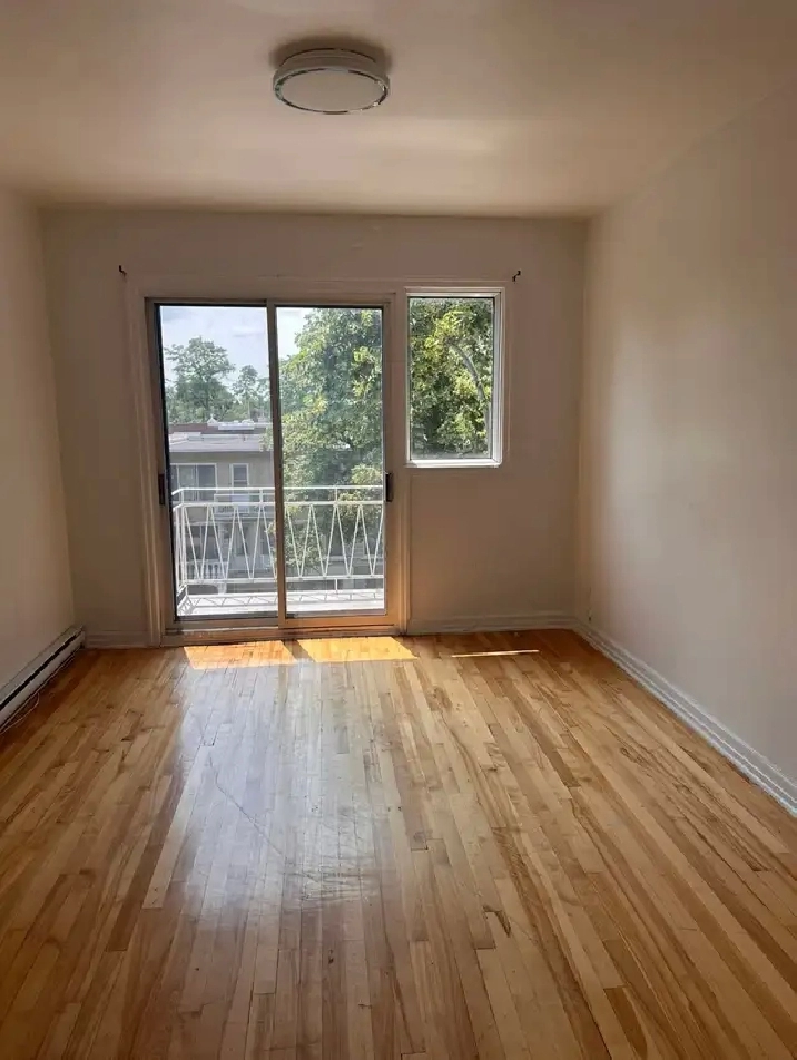 4 1/2 métro Langelier/cadillac