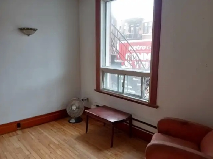 Grande chambre à louer près de la promenade Masson