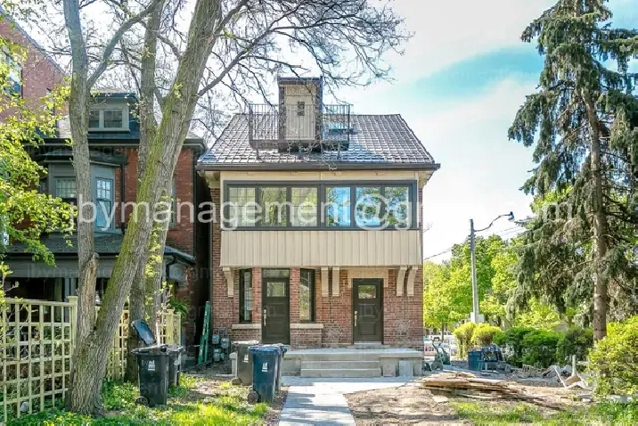 Bright and spacious one bedroom apartment in the Annex