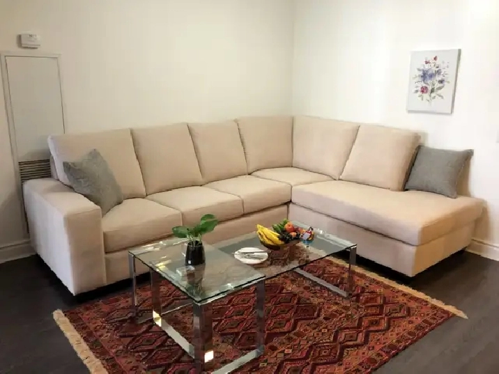 Yonge & Finch- FULLY FURNISHED 2 BEDROOM APARTMENT WITH PARKING