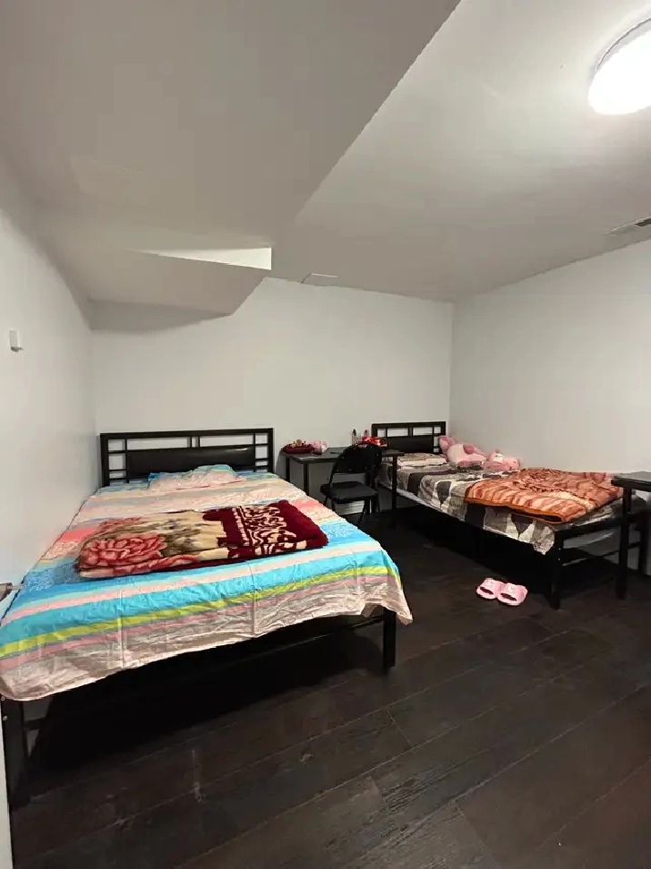 Shared room available in Scarborough