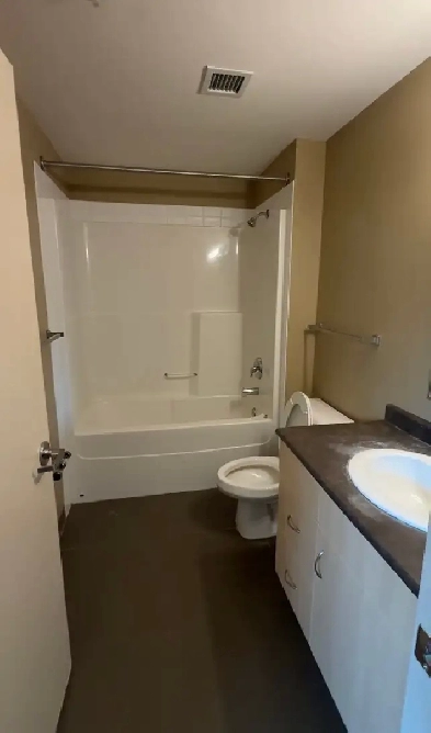 Lease Takeover – Studio