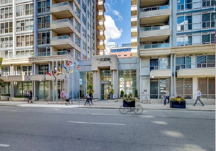 May 1st,King/John,Luxury Condo,Furnished Room/Den,Accommodation