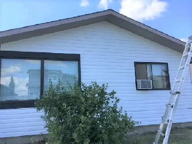 Abbeydale beautiful main floor 3 bedroom,sep ent $ 1350/m 60%ut