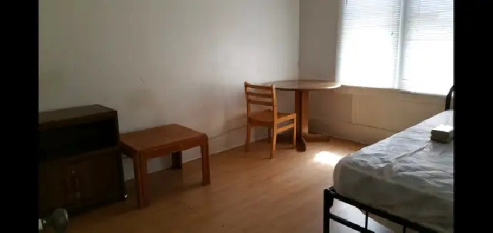 Downtown nice private room for rent