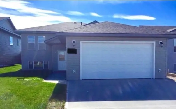 QUALITY, OPEN, 3 BEDROOM, GARAGE & FENCED YARD, FRANK ROSS AREA