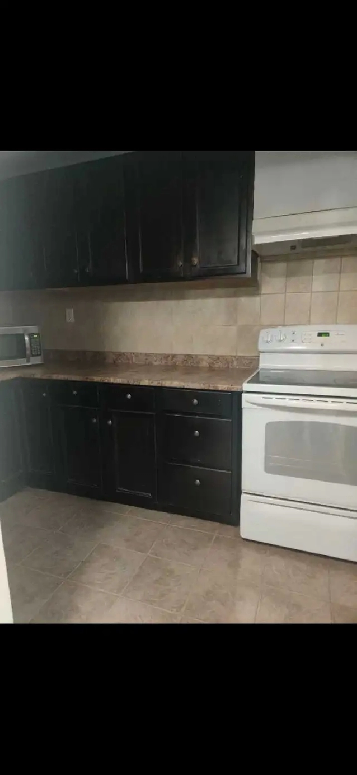 RENT CLEAN, AFFORDABLE, 2 BEDROOM BASEMENT BRAMPTON ONTARIO