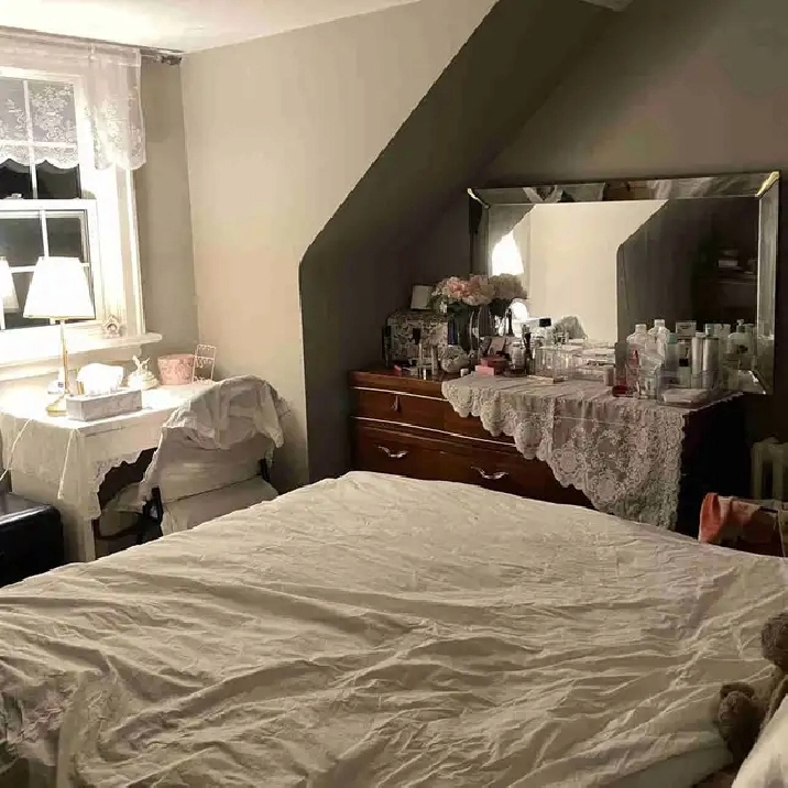 Sublet - Room for Rent in McMaster Student House