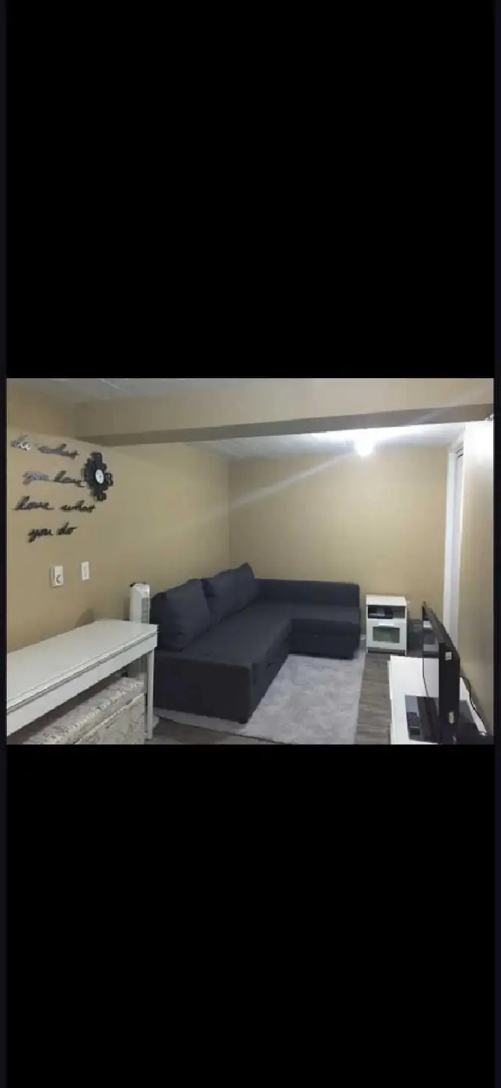 Basement Studio Room All UTILITIES INTERNET INCLUDED