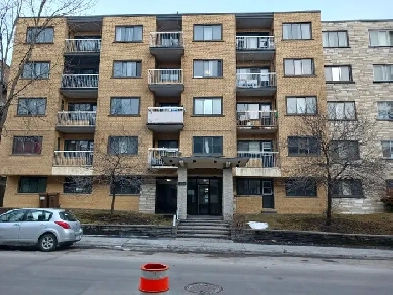 3 1/2, Côte-des-Neiges, 1130$/mois, chauffage inclus